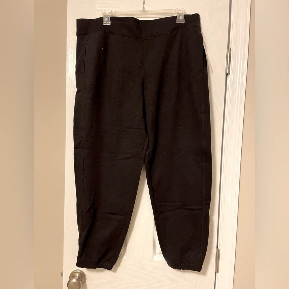 NWT black Tek Gear fleece jogger pants, size PXL